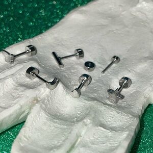 20 gauge stainless steel studs